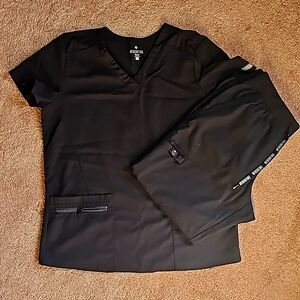Women's Scrubs - top size small